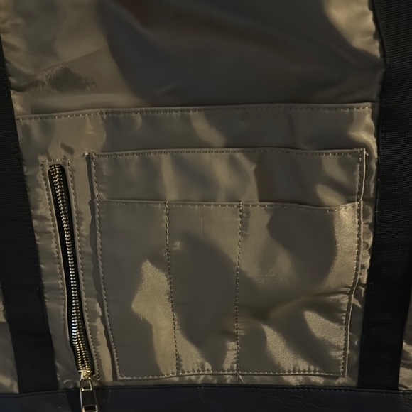 Oversized Madden Girl Tan and Black Tote - Picture 9 of 10